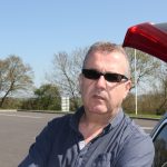 15h50 - Sur le parking du DMC... Il fait chaud :plus de 24 °c selon la Volvo