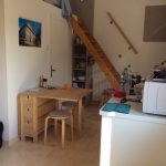 12h30 - Shooting photos de la Petite Source par Gaëlle - Notre cuisine et l'escalier vers notre nid